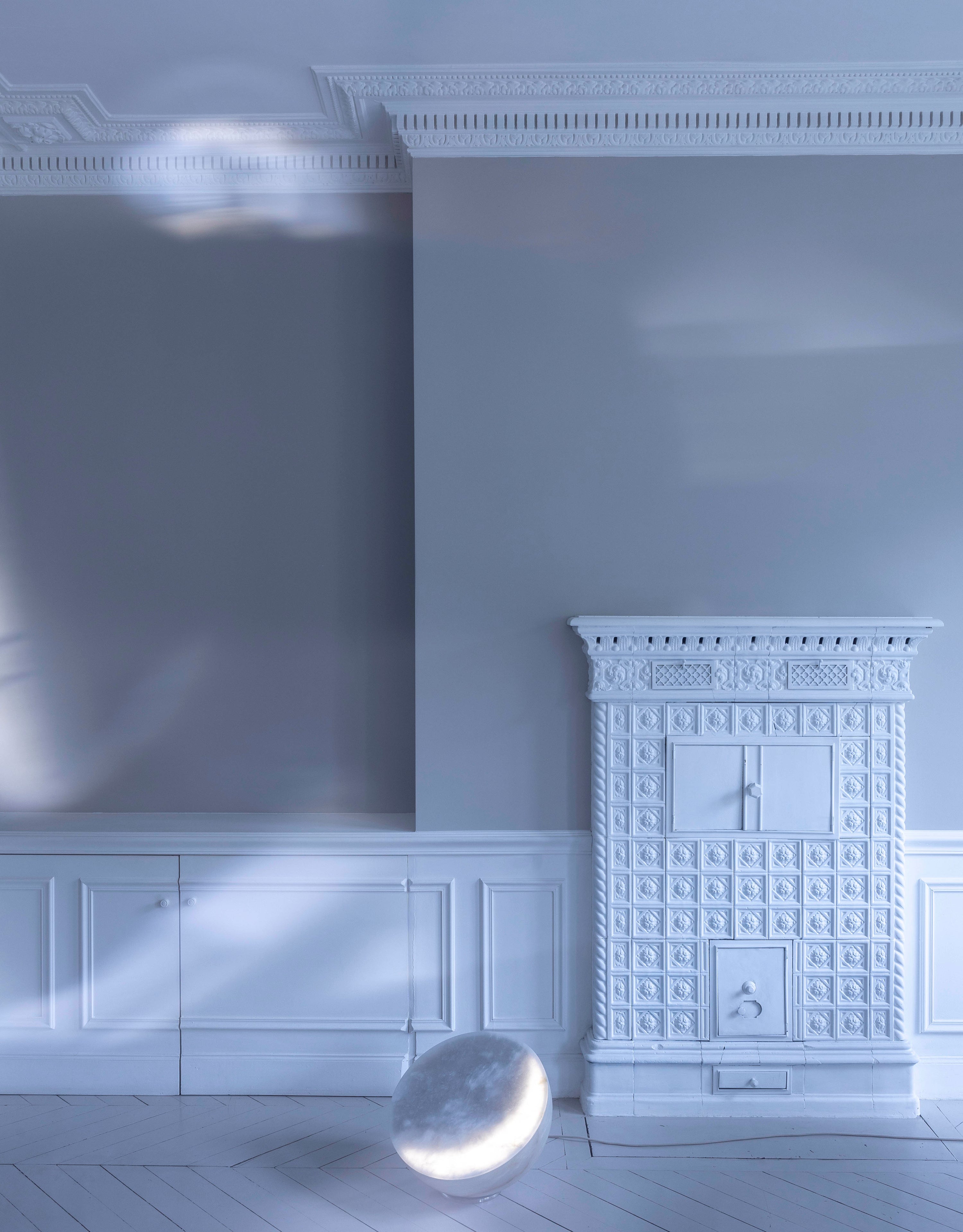 MOON 40 Alabaster — Limited Edition of 100