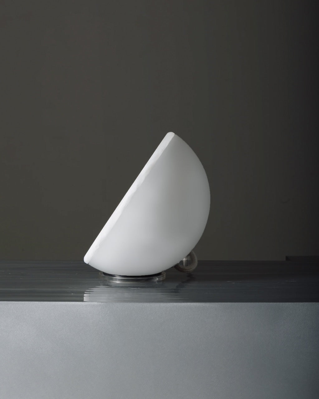 MOON18 Opal + Alabaster