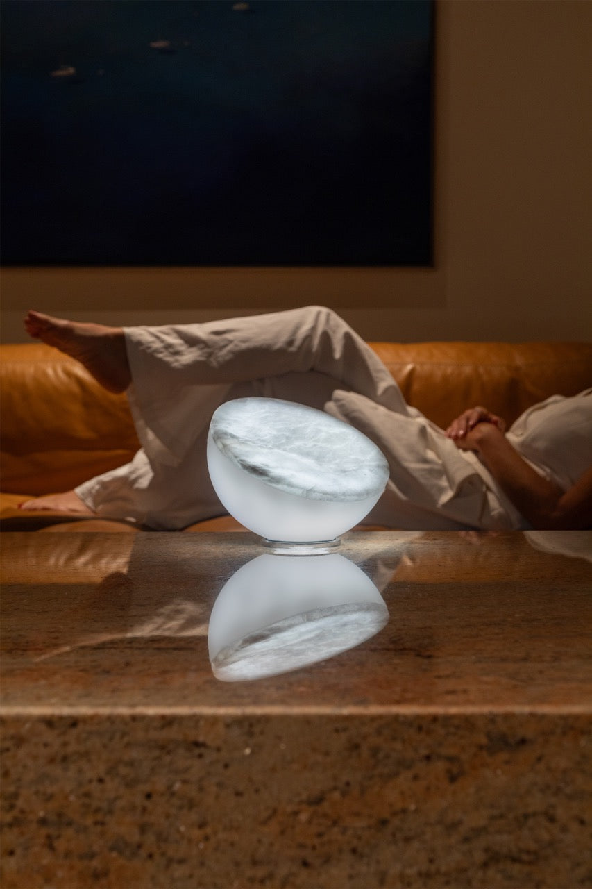 MOON18 Opal + Alabaster